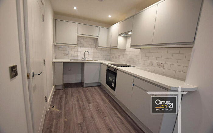 1 Bedroom Flat To Rent In |Ref: |, Chiltern House, College Place, Southampton, SO15