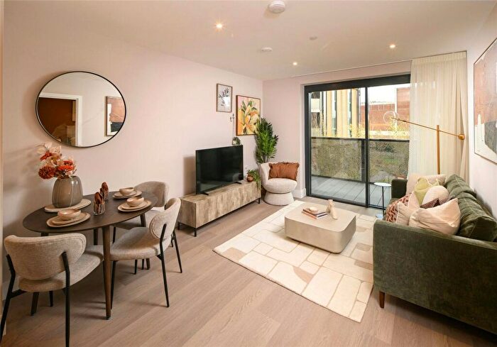 1 Bedroom Apartment For Sale In Emma Street, Bethnal Green, E2