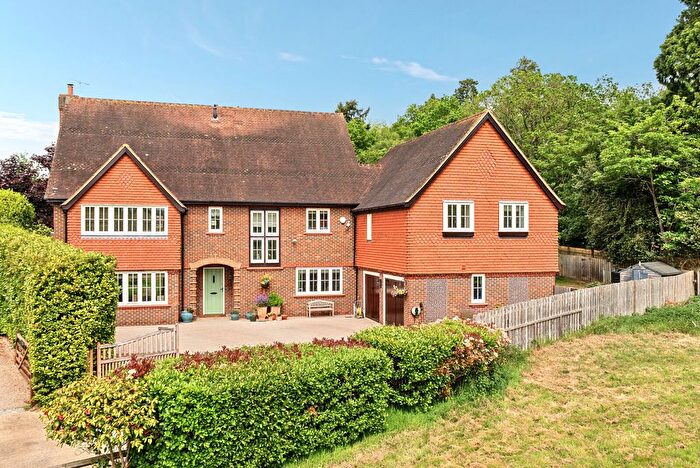7 Bedroom Detached House For Sale In Lockestone Close, Weybridge, KT13