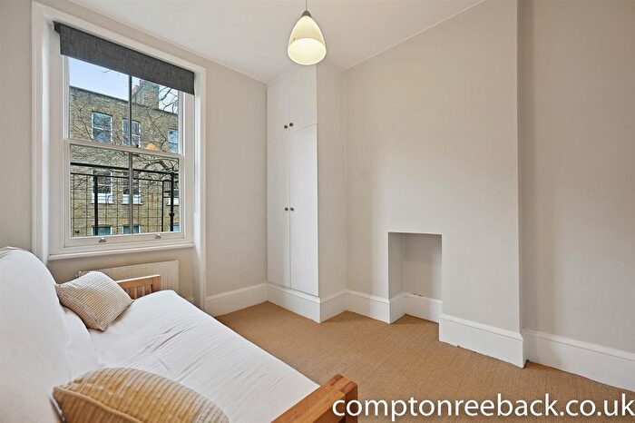 3 Bedroom Flat To Rent In Morshead Road, London, W9