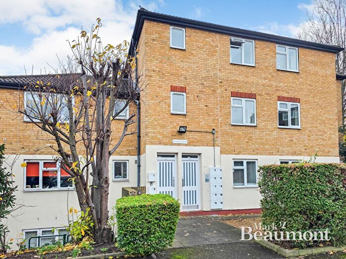 2 Bedroom Flat To Rent In Knowles Hill Crescent, SE13