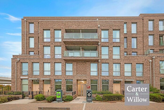 3 Bedroom Flat To Rent In Pedley House, Ripplegate Walk, Barking, IG11
