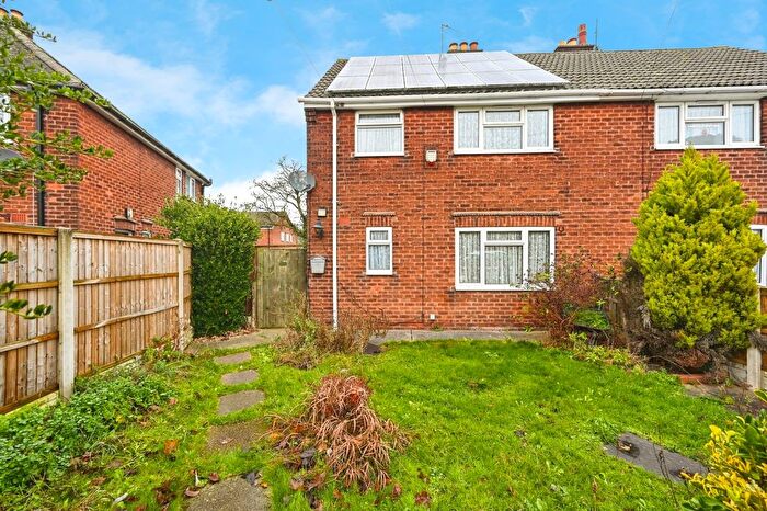 3 Bedroom Semi Detached House For Sale In Chestnut Grove, Mansfield Woodhouse, Mansfield, Nottinghamshire, NG19