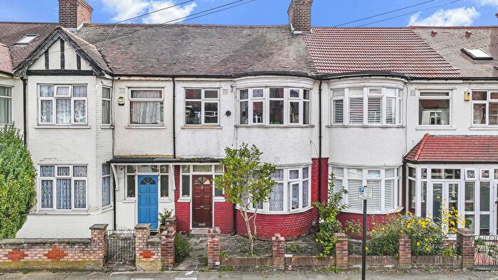 3 Bedroom Terraced House For Sale In Perth Road, Wood Green, N22