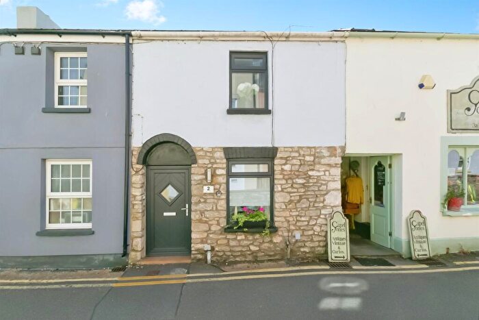2 Bedroom Character Property For Sale In The Limes, Cowbridge, CF71