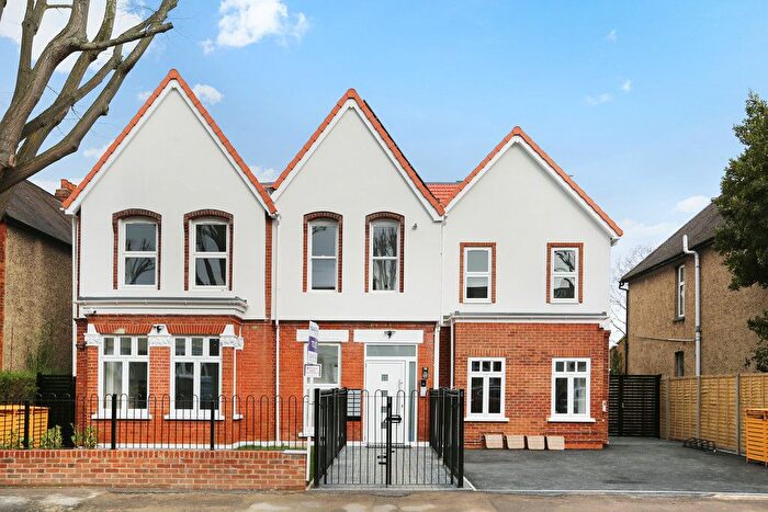 4 Bedroom Flat To Rent In Grosvenor Avenue, Carshalton, SM5