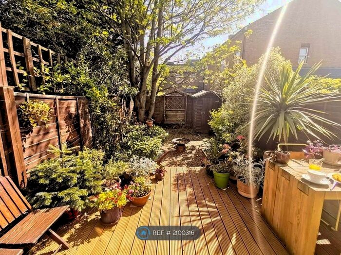 1 Bedroom Maisonette To Rent In Palmerston Road, London, N22