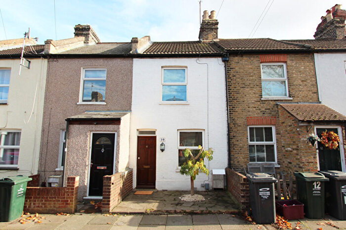 3 Bedroom Terraced House For Sale In Marriott Road, Dartford, DA1