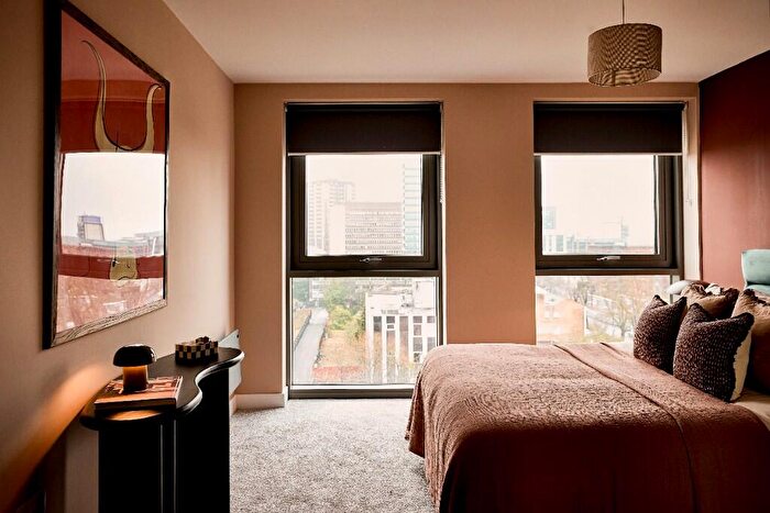 2 Bedroom Apartment To Rent In Inkwell Place, Birmingham, B16