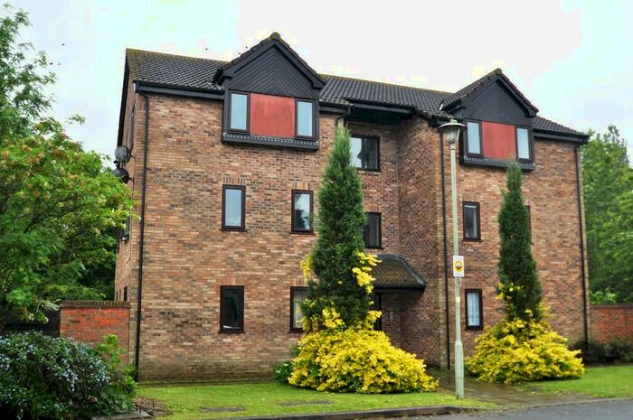 1 Bedroom Apartment To Rent In Leysdown, Welwyn Garden City, AL7