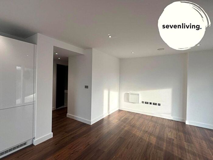 2 Bedroom Apartment To Rent In The Grand Exchange, Market Street, Bracknell, Berkshire, RG12