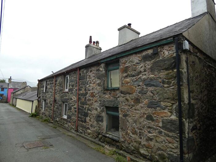 2 Bedroom End Of Terrace House For Sale In Water Street, Llanllechid, Bangor, Gwynedd, LL57