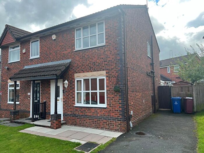 3 Bedroom Semi Detached House For Sale In Leeward Close, Lower Darwen, Darwen, BB3