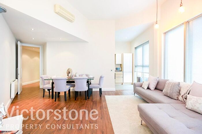 2 Bedroom Apartment To Rent In City Road, London, Greater London, EC1V