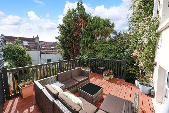 2 Bedroom Flat For Sale In Richmond Road, Montpelier, Bristol, BS6