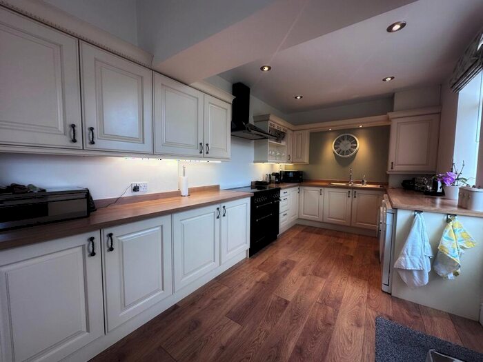 3 Bedroom SemiDetached House For Sale In Benton Road, Benton