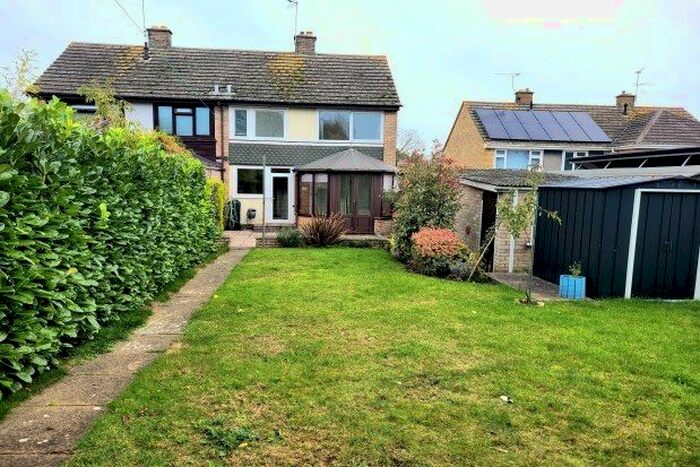 3 Bedroom Property To Rent In Radcliffe Drive, Ipswich, IP2