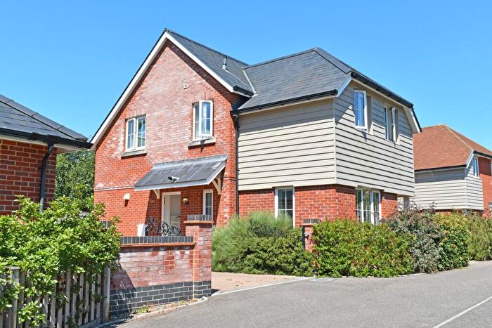 4 Bedroom Detached House For Sale In Ramley Road, Lymington, SO41