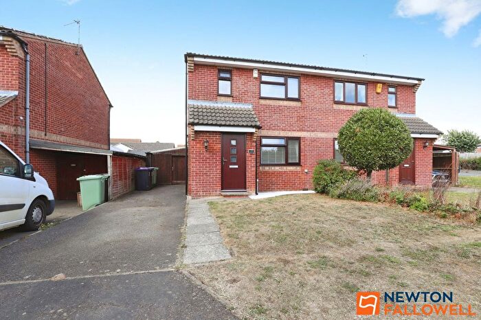 2 Bedroom Semi-detached House For Sale In The Drift, Barrowby, NG32