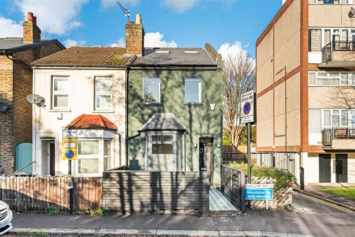 4 Bedroom Semi Detached House For Sale In Barclay Road, Walthamstow, London, E17