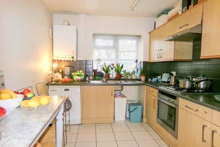 2 Bedroom Apartment For Sale In St Edwards Court, St Edwards Close, NW11