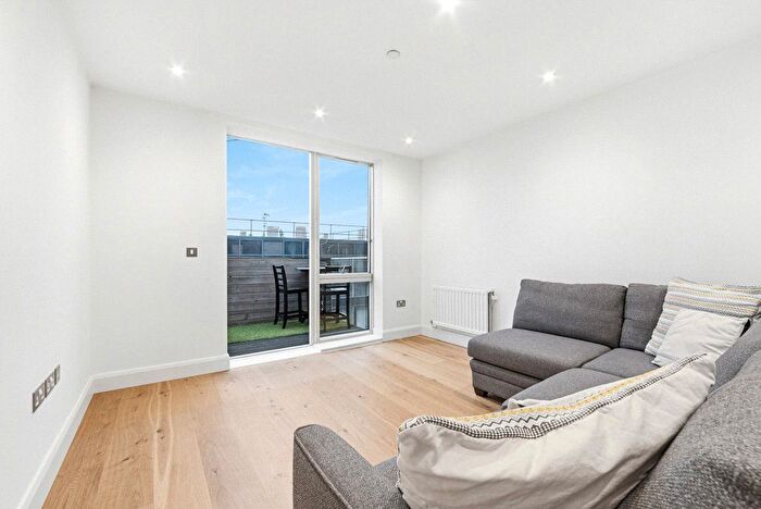 1 Bedroom Flat To Rent In Hoey Court, Barry Blandford Way, London, E3