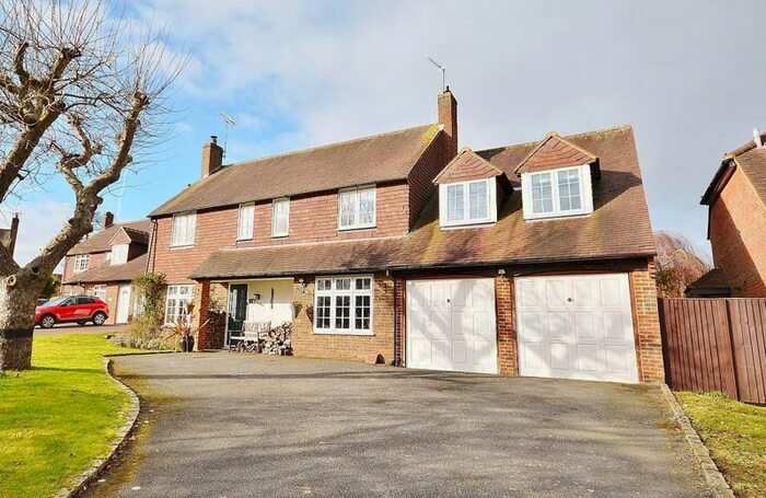5 Bedroom Detached House For Sale In Abbotswood, Speen, Princes Risborough, HP27