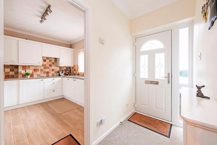 2 Bedroom Detached Bungalow For Sale In Farriers Way, Uckfield, TN22