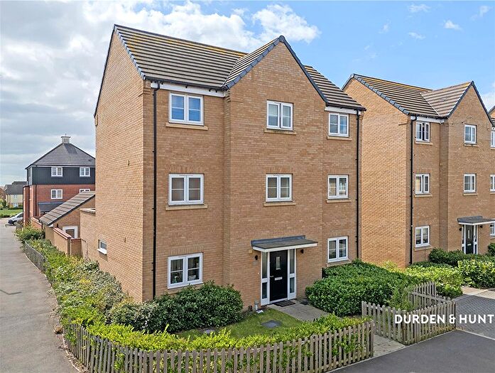 6 Bedroom Detached House To Rent In Finch Road, Stanway, CO3