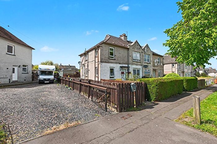 2 Bedroom Flat For Sale In Millburn Avenue, Glenrothes, Fife, KY7