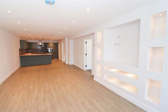 2 Bedroom Flat To Rent In Old Coppice Side, Heanor, DE75