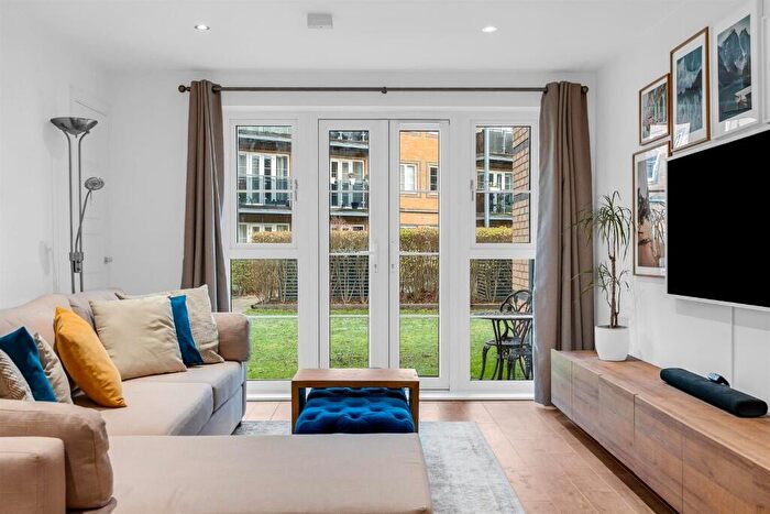 2 Bedroom Flat To Rent In Constables Way, Hertford, Hertfordshire, SG13