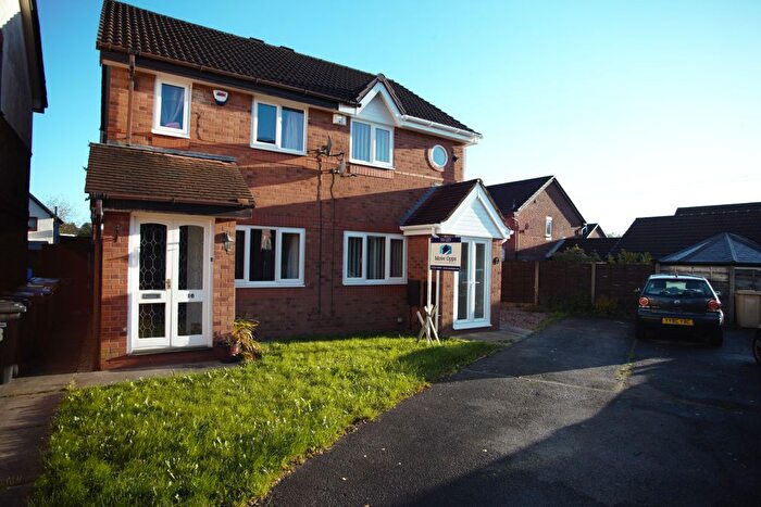 2 Bedroom Semi-Detached House To Rent In Greenoak, Bolton, M26