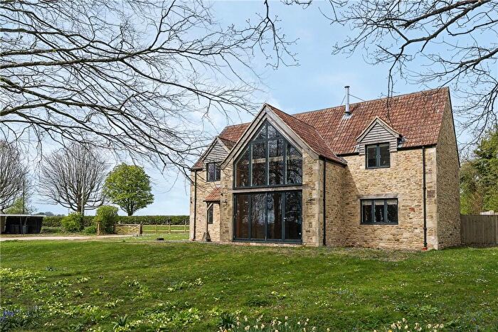 4 Bedroom House To Rent In Bath Road, Colerne, Chippenham, Wiltshire, SN14