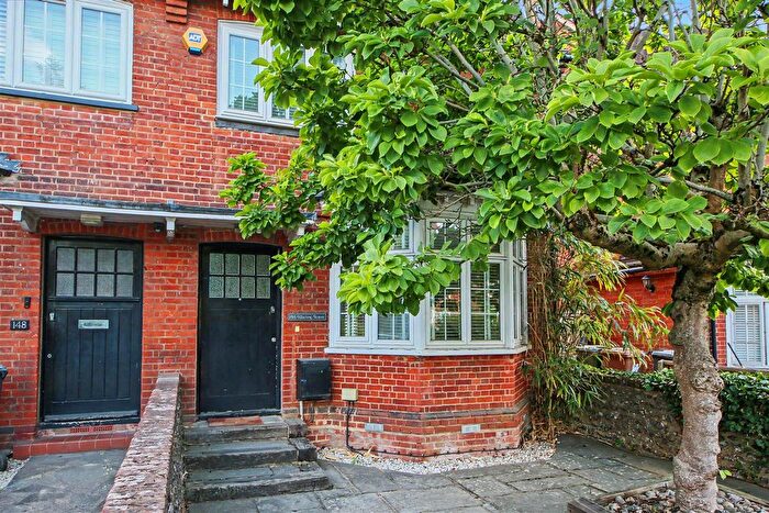 4 Bedroom Terraced House For Sale In Watling Street, Radlett, WD7