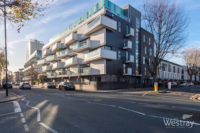 1 Bedroom Flat To Rent In Queensbridge Road, Hackney, E8