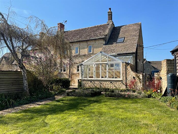 4 Bedroom Country House For Sale In Filkins, Oxfordshire, GL7