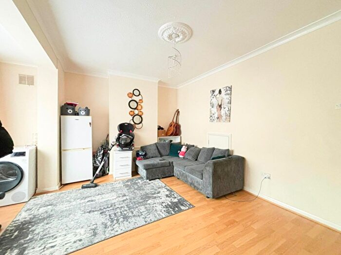 2 Bedroom Detached House To Rent In Comyns Road, Dagenham, RM9