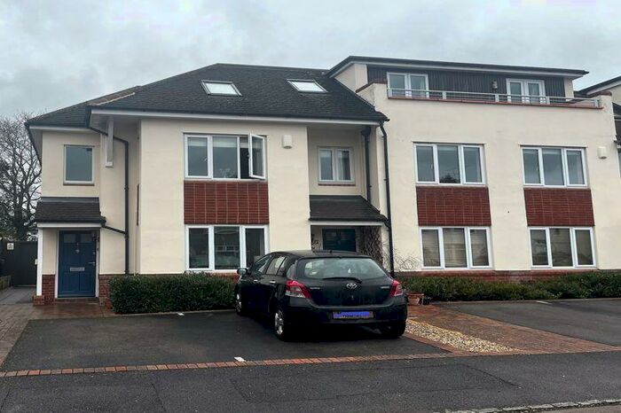 3 Bedroom Flat To Rent In Kelburne Road, Oxford, OX4