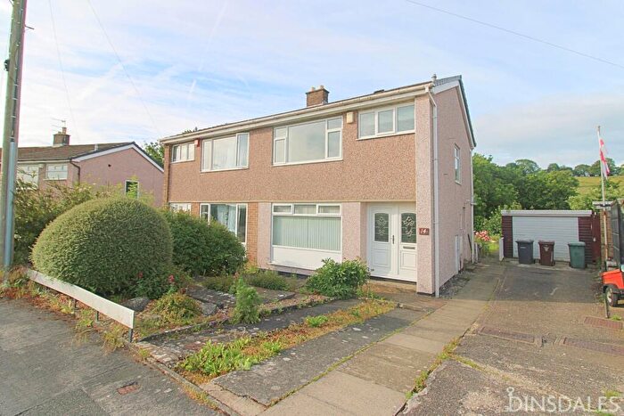 3 Bedroom Semi-Detached House For Sale In Middlebrook Crescent, Bradford, BD8