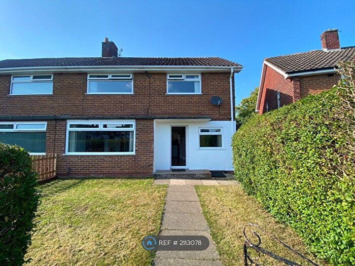 4 Bedroom Semi-Detached House To Rent In Lower Green, Wirral, CH49