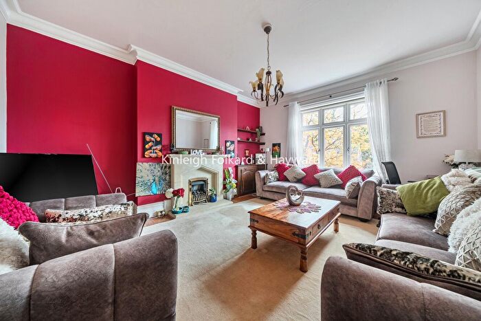 3 Bedroom Flat For Sale In Homefield Road, Bromley, Kent, BR1