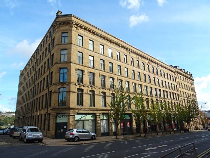 2 Bedroom Apartment For Sale In Broadgate House, Broad Street, Bradford, West Yorkshire, BD1