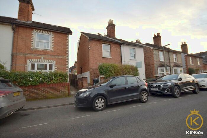 5 Bedroom Semi-Detached House To Rent In Markenfield Road, Guildford, GU1