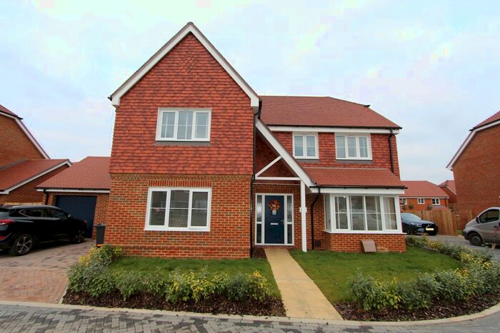 5 Bedroom Detached House To Rent In Mote Park, Maidstone ME15
