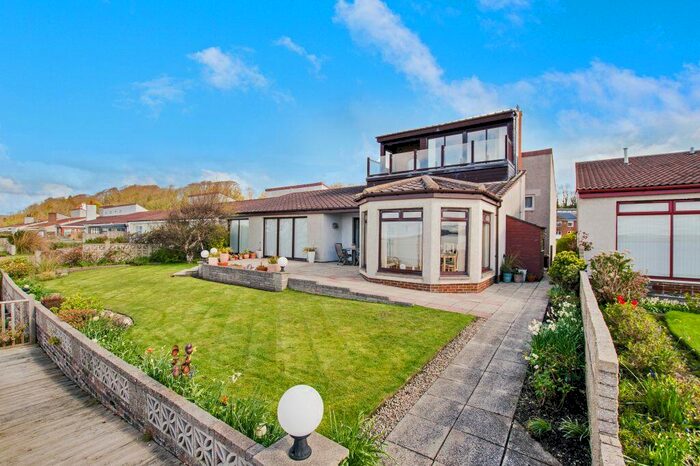 4 Bedroom Detached House For Sale In West Harbour Road, Charlestown, Dunfermline, KY11