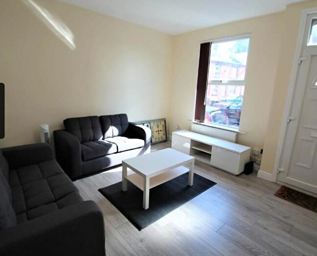 4 Bedroom Terraced House To Rent In Royal Park Road, Leeds, West Yorkshire, LS6