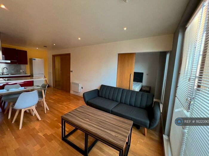 2 Bedroom Flat To Rent In Vantage Quay, Manchester, M1