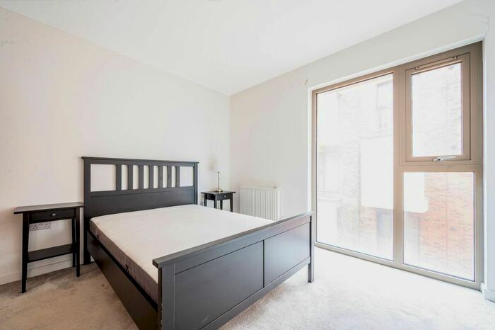 2 Bedroom Flat To Rent In Trinity Quarter, Guildford, GU1