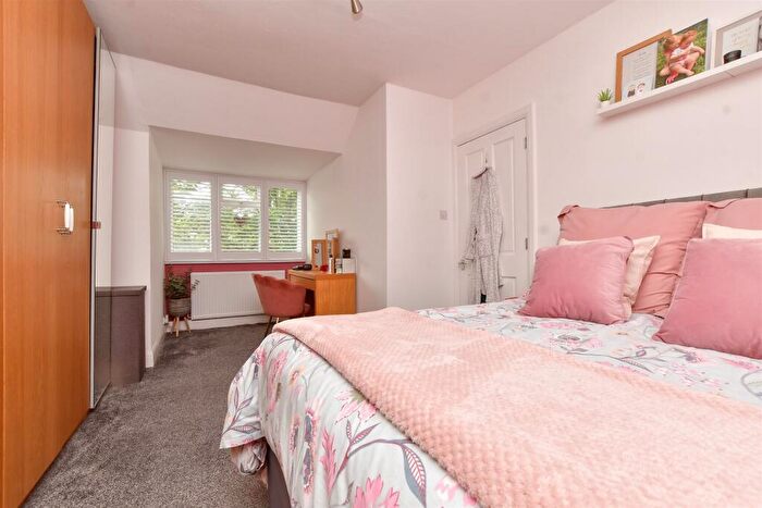 2 Bedroom Duplex For Sale In Wickham Road, Shirley, Croydon, Surrey, CR0